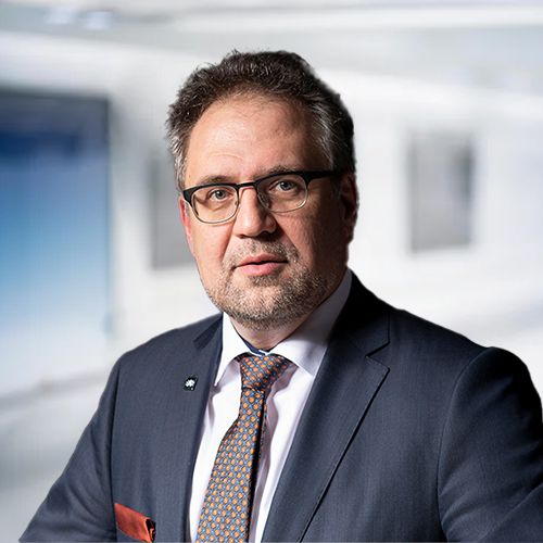 Koen Kennis: Bestuurder benoemd op voordracht van de SFPIM